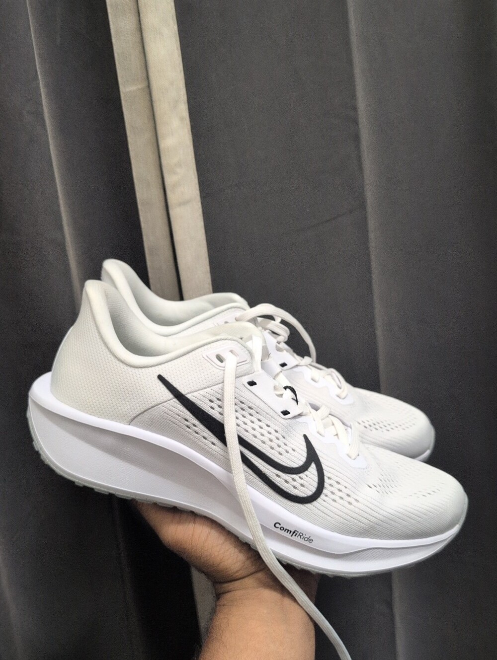 Nike Women's Quest 6 Running Shoes Size 9.5